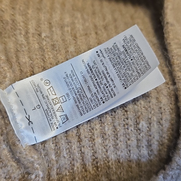 Old Navy Knit Taupe Crewneck Sweater - Picture 5 of 5